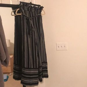 American Eagle flowy pants size M